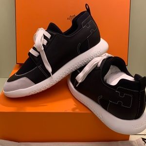 Hermes Vitesse Sneakers